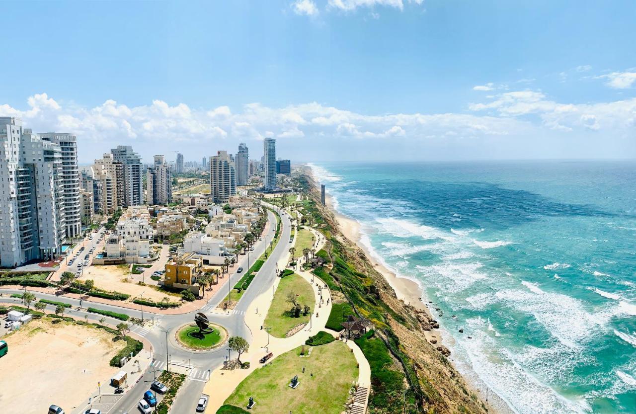 Sea Breeze Apartments Netanya Exterior foto